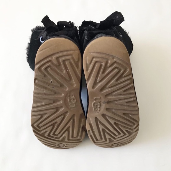 UGG black Bailey bow boots GUC - wear by the toes size 13 - Picture 8 of 9